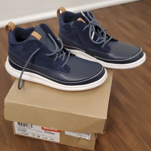 clarks blue shoes